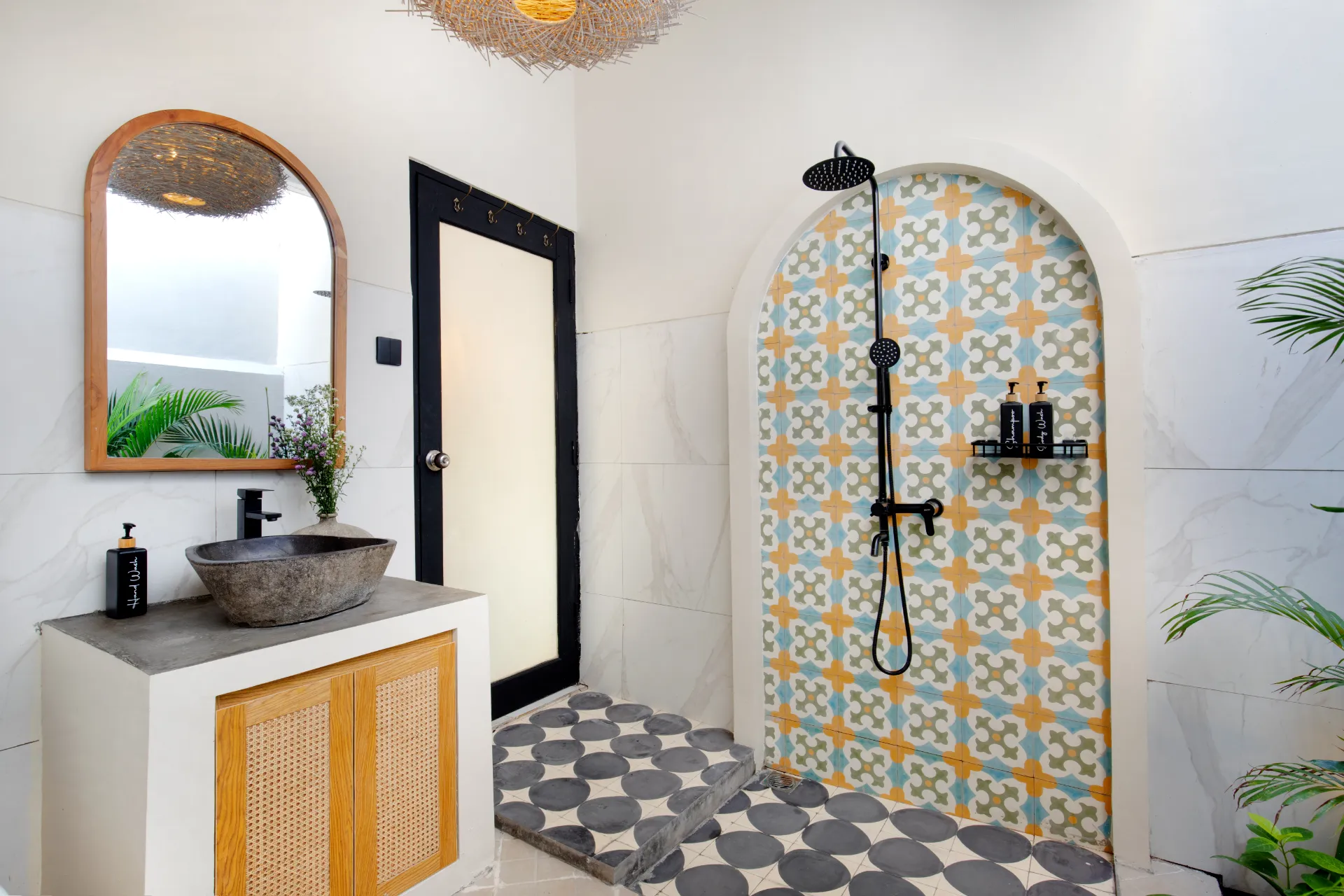 3BR Seminyak Private Pool Villa w/ staff & wifi Mertanadi Promo 3 months 99 mil — image 3
