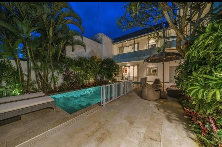 Villa For Rent 4 Bed In Berawa Tibubeneng Bali LU-3938