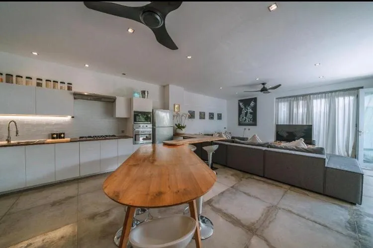 Villa For Rent 4 Bed In Berawa Tibubeneng Bali LU-3938 — image 1