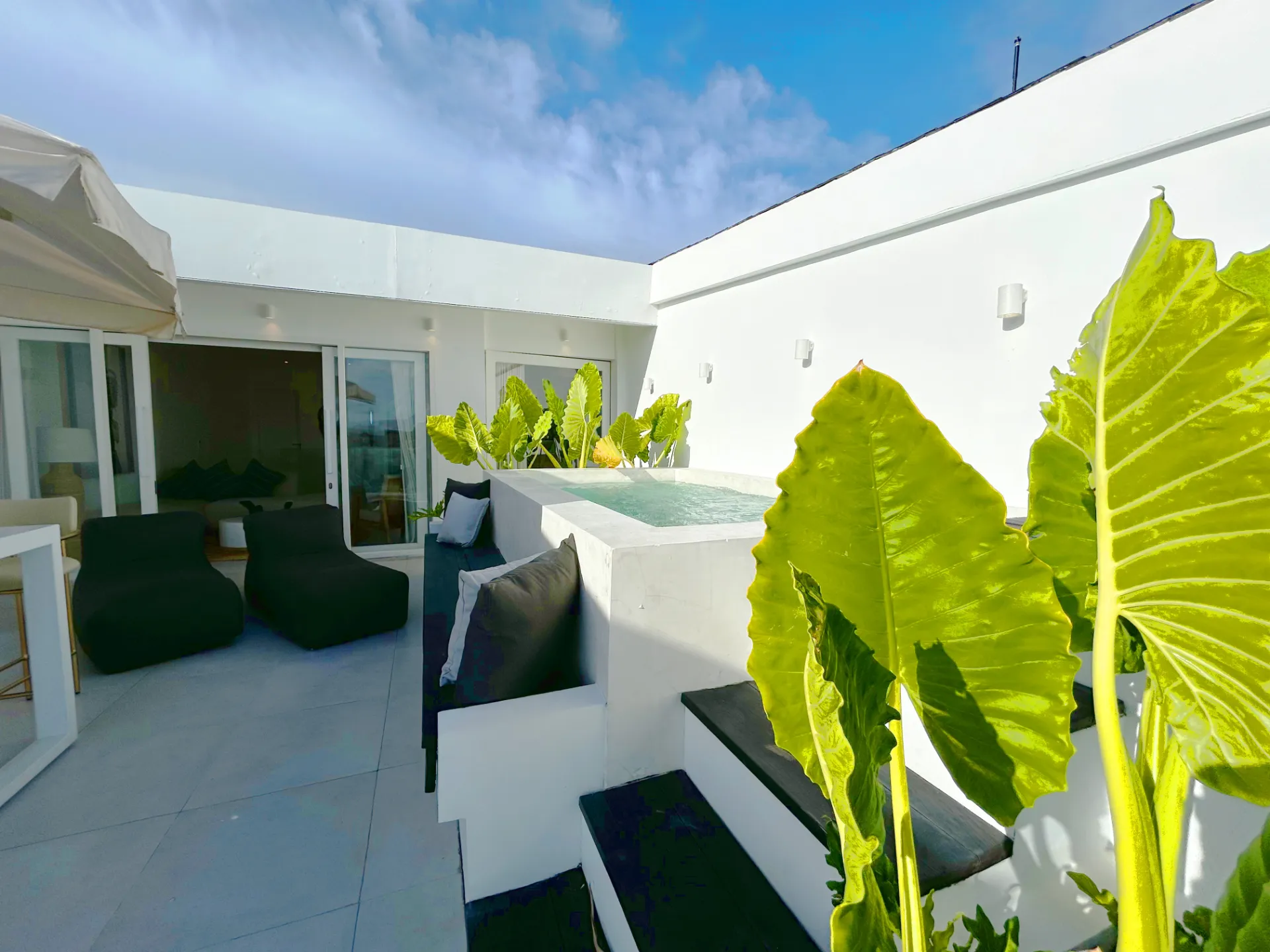 Sky Breeze pool Penthouse - The Cruise Berawa — image 2