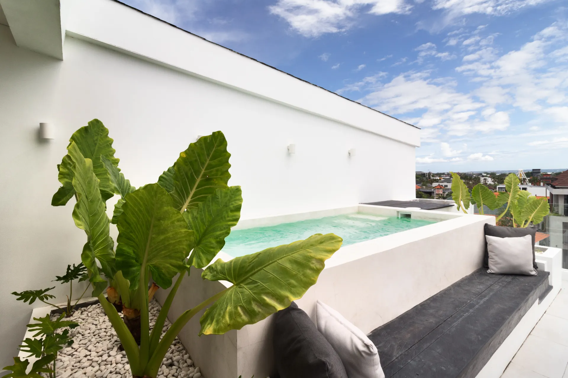 Sky Breeze pool Penthouse - The Cruise Berawa — image 3