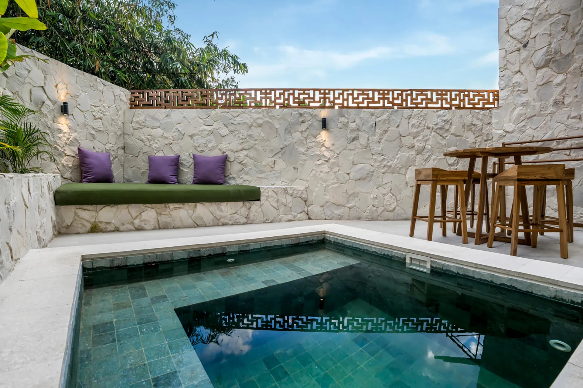 NEW 1BD Lush River Villa w/ Pool Pererenan Canggu — image 1