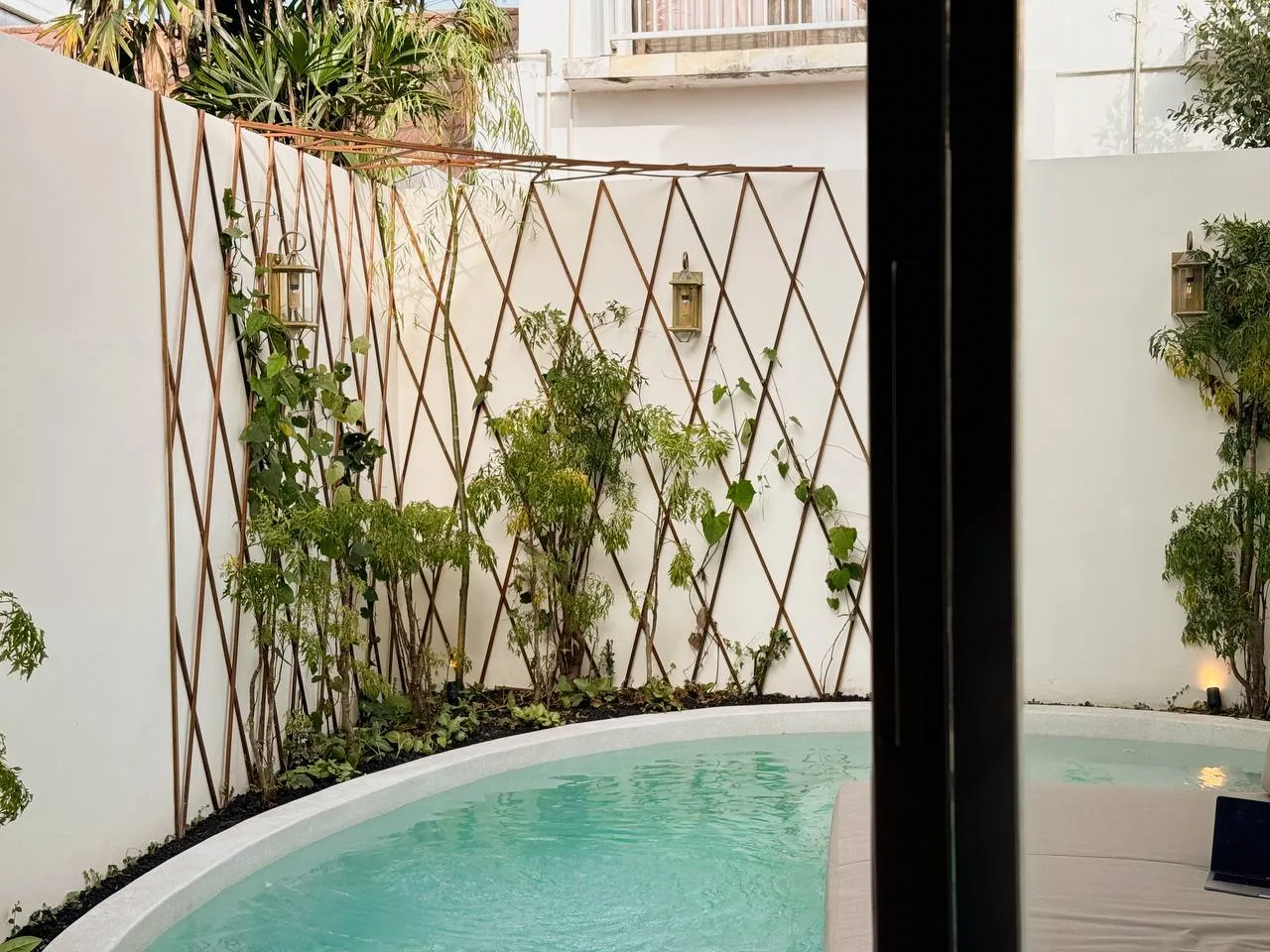 Park 97 - Sunlit Bohemian Villa with Private Pool in Canggu — image 1