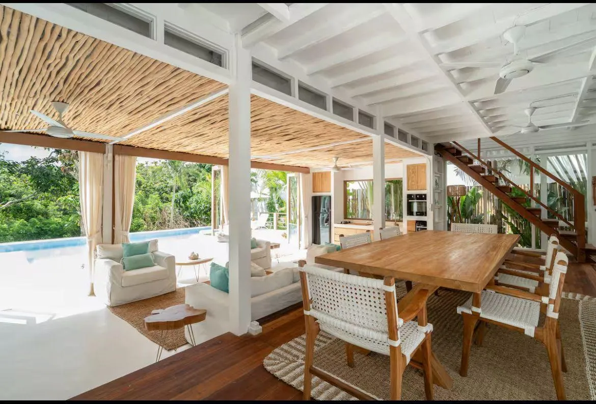 Charming 2BR Villa with Lush Jungle View in Nyang Nyang Uluwatu — image 2