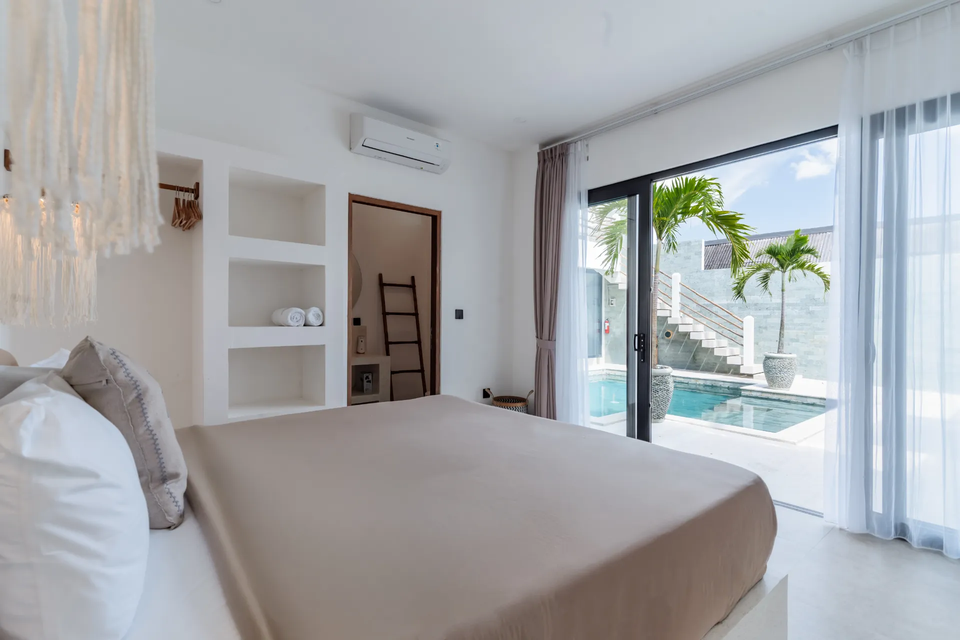Luxe 3BR Villa w/ Rooftop Billiard & Large Pool – 10 Min to Canggu — image 3
