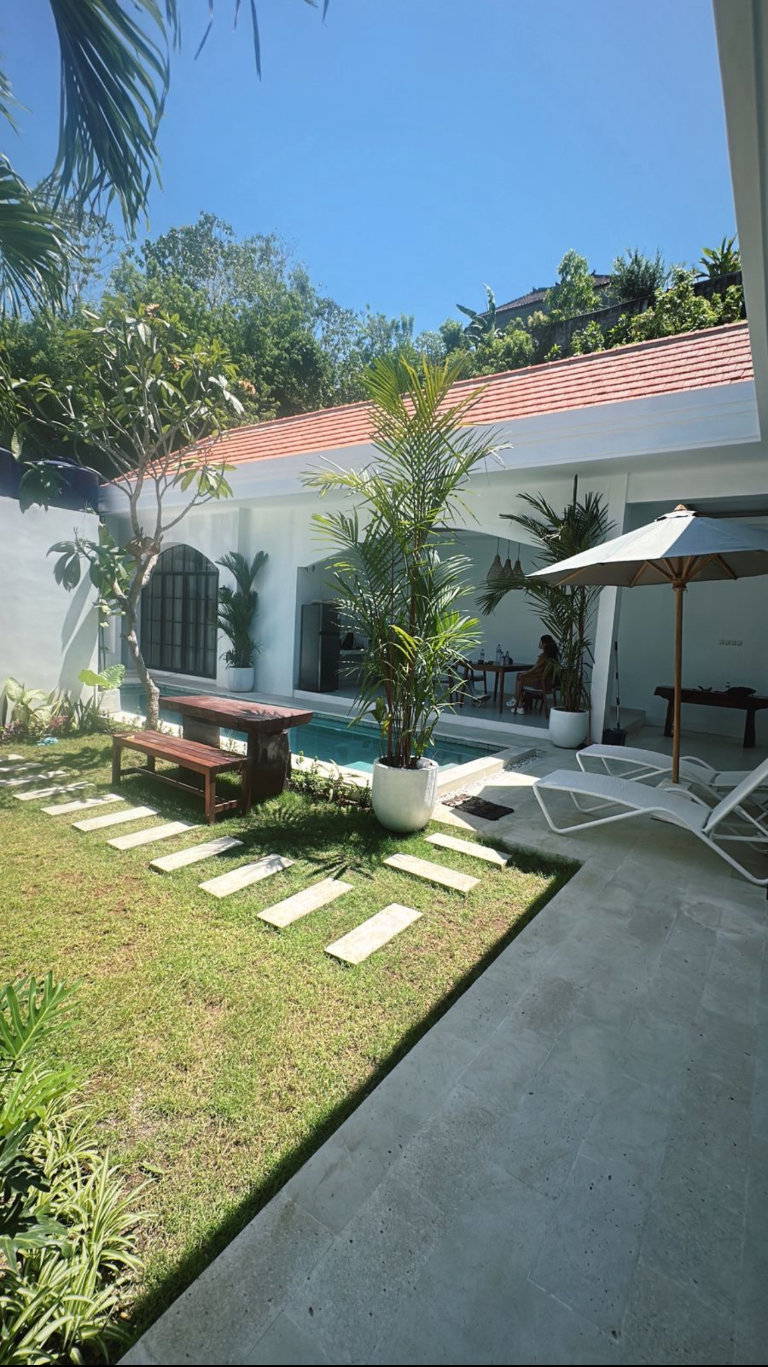 3 bedrooms available