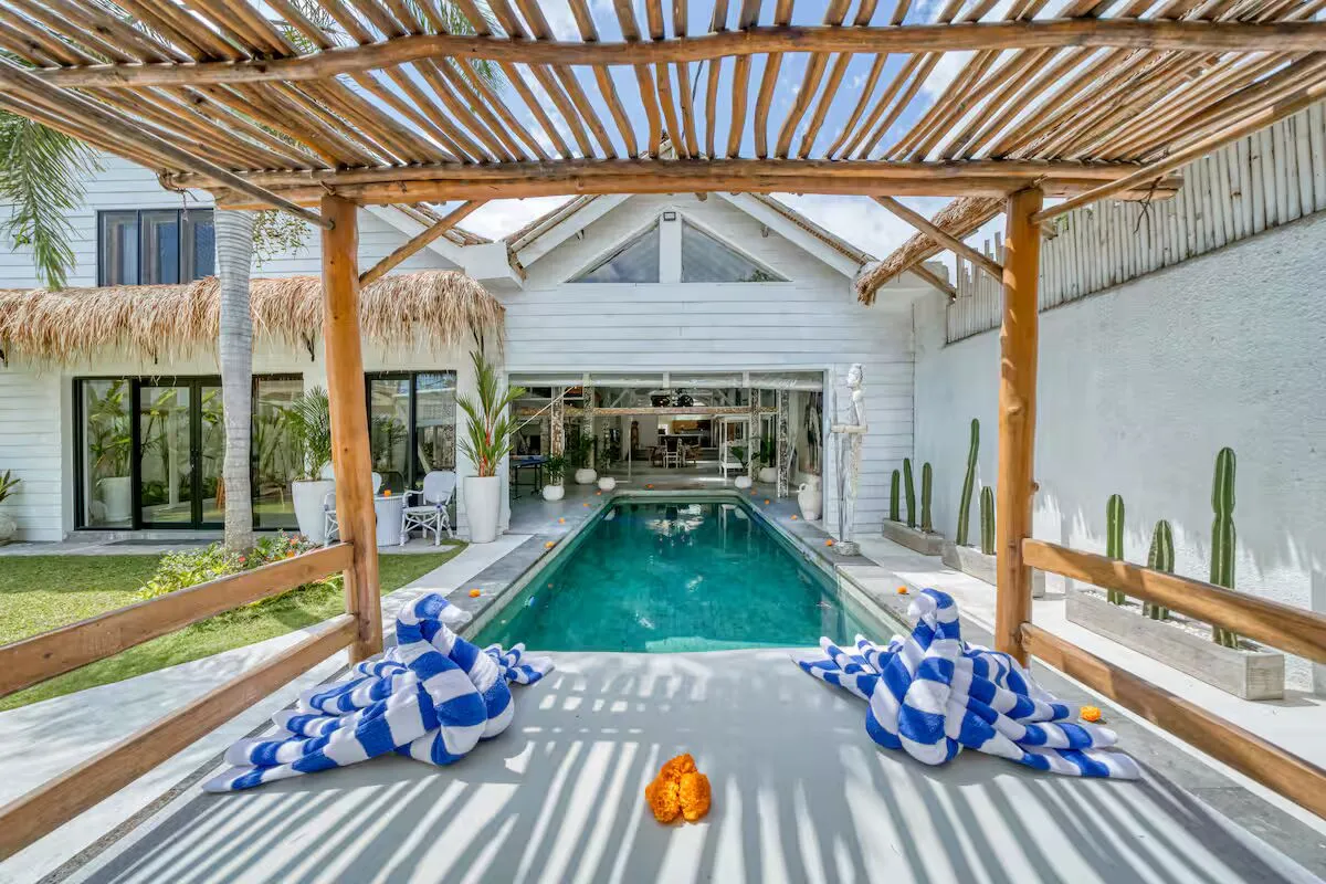 4 BEDROOM VILLA 5 MINUTES TO CEMAGI BEACH - AF603 — image 1