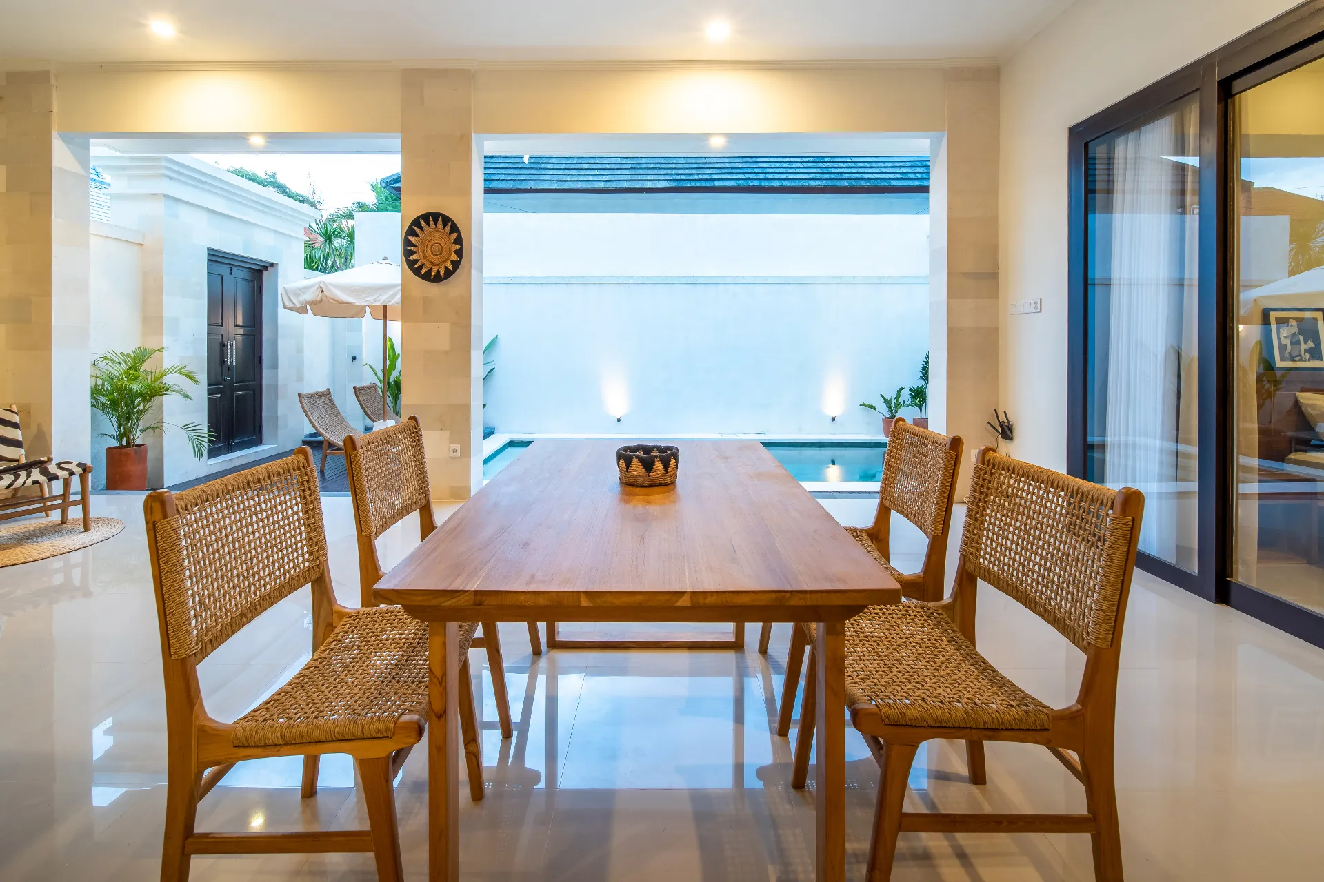 YEARLY RENTAL VILLA IN UMALAS KEROBOKAN AREA - YO29 — image 3