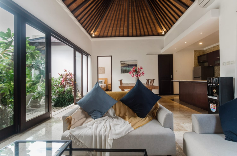 2 bedrooms villa available now — image 3