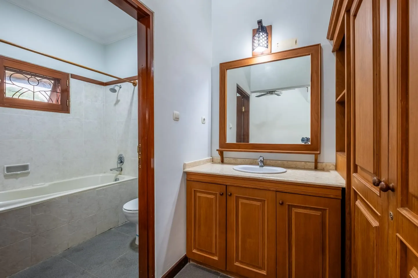 LEASHOLD VILLA FOR SALE UNTIL 2050 — image 1