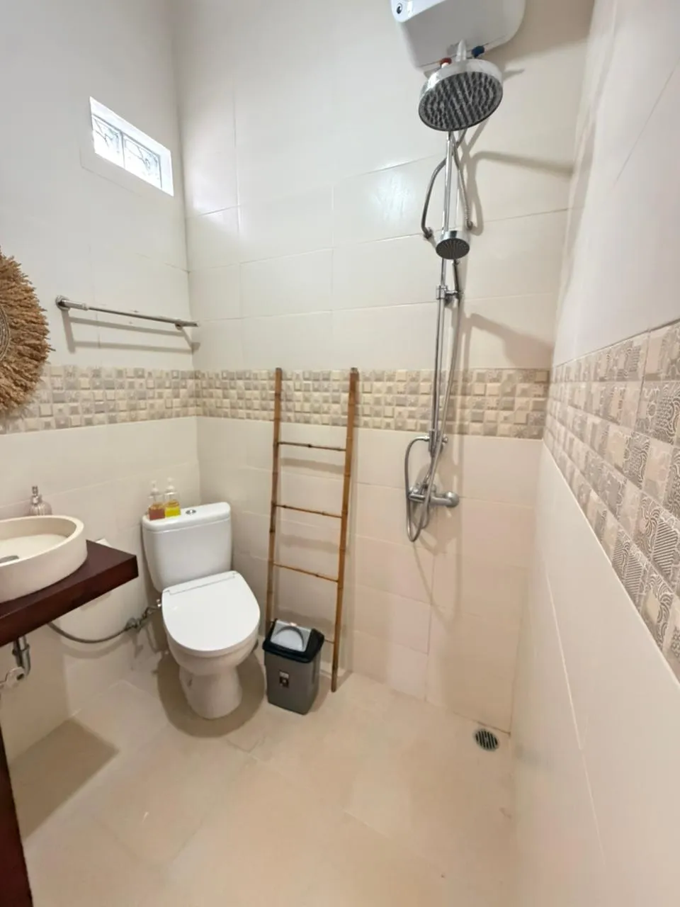 ART 01- FOR RENT MINIMALISH HOUSE SEMI VILLA IN UNGASAN — image 2