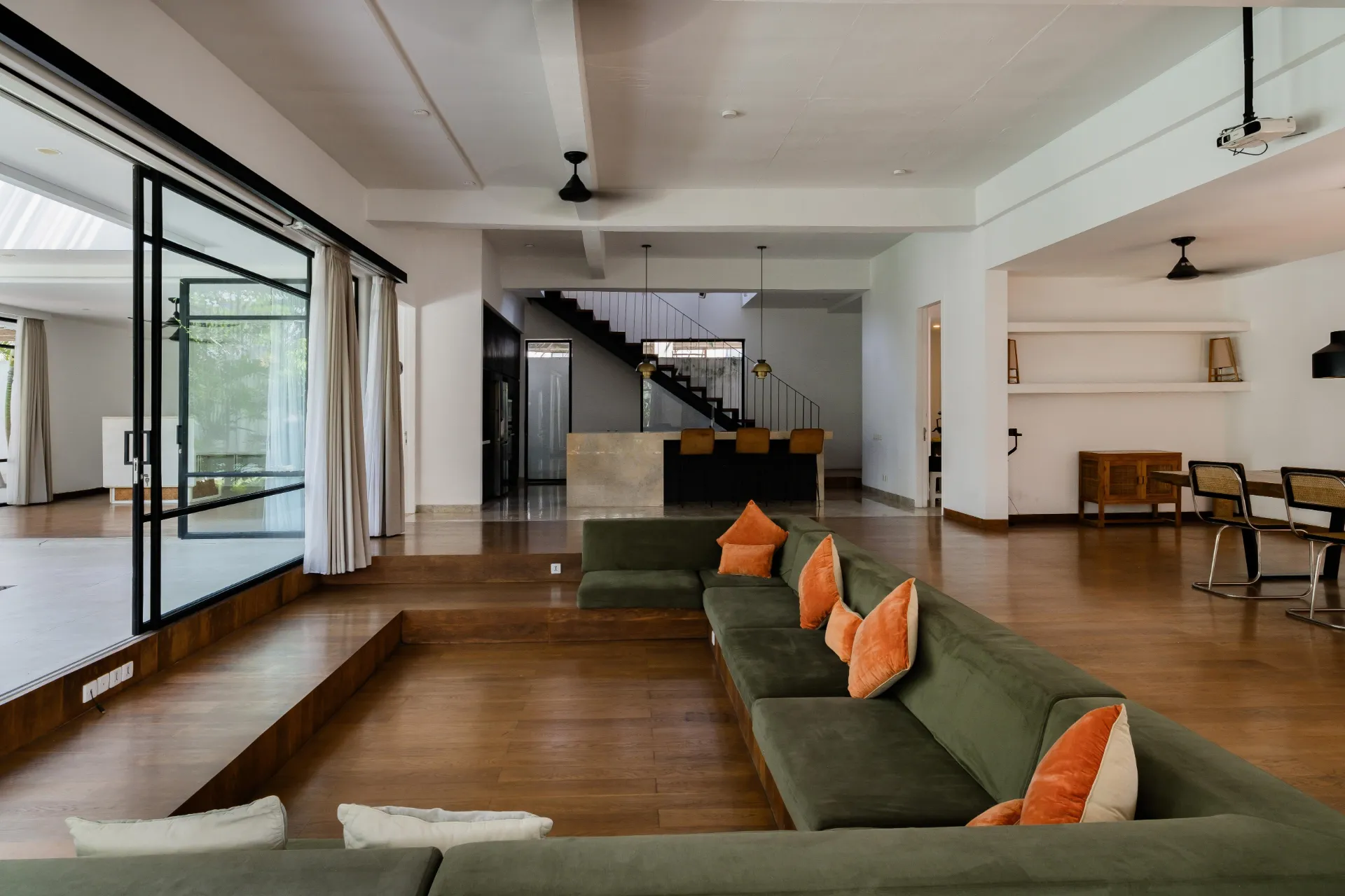 Live the Ultimate Canggu Life | Spacious 3BR Villa with 5 Beds + Private Studio — image 3