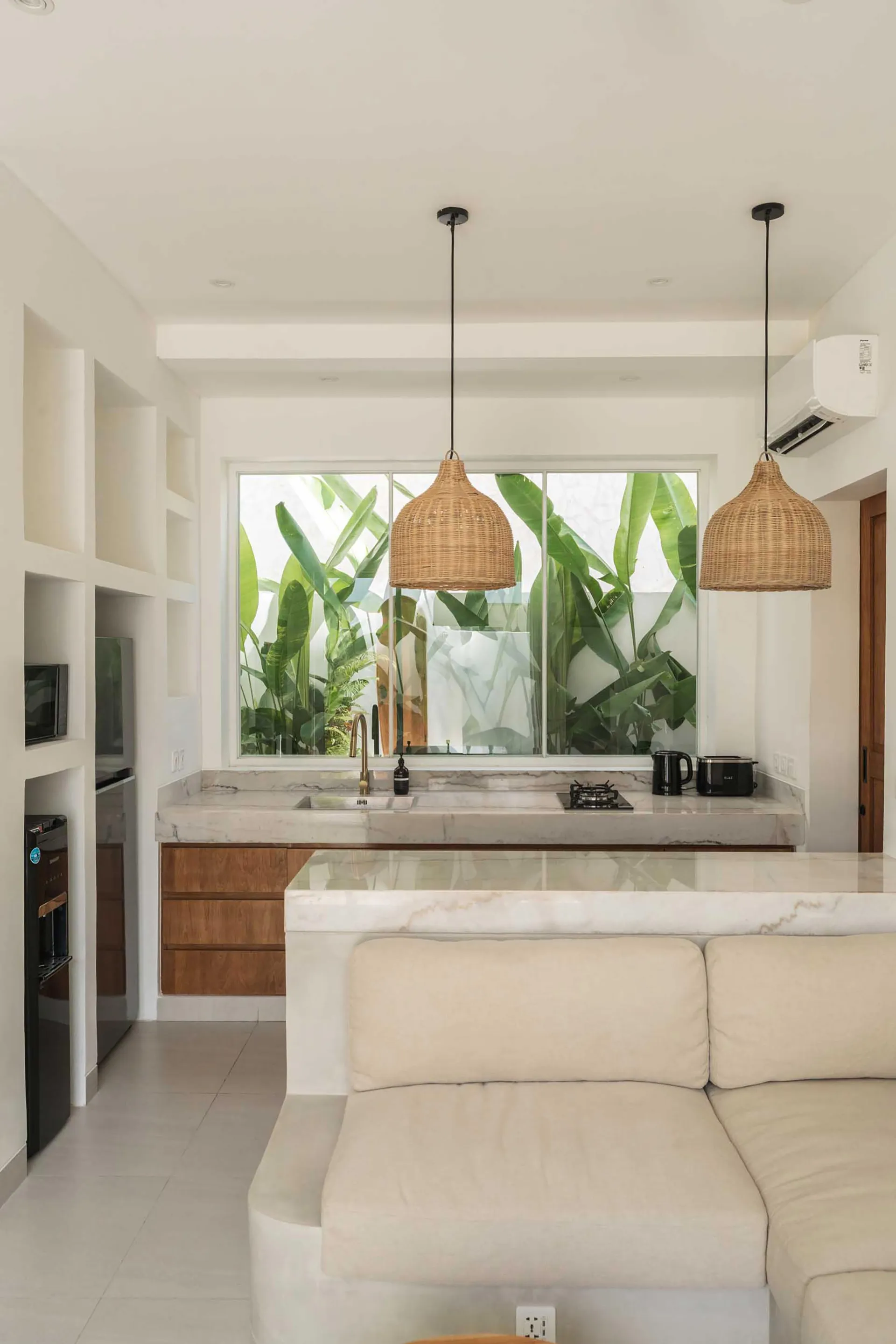 Villa Eraya - Modern 1 BD Villa Near Bingin Beach — image 3