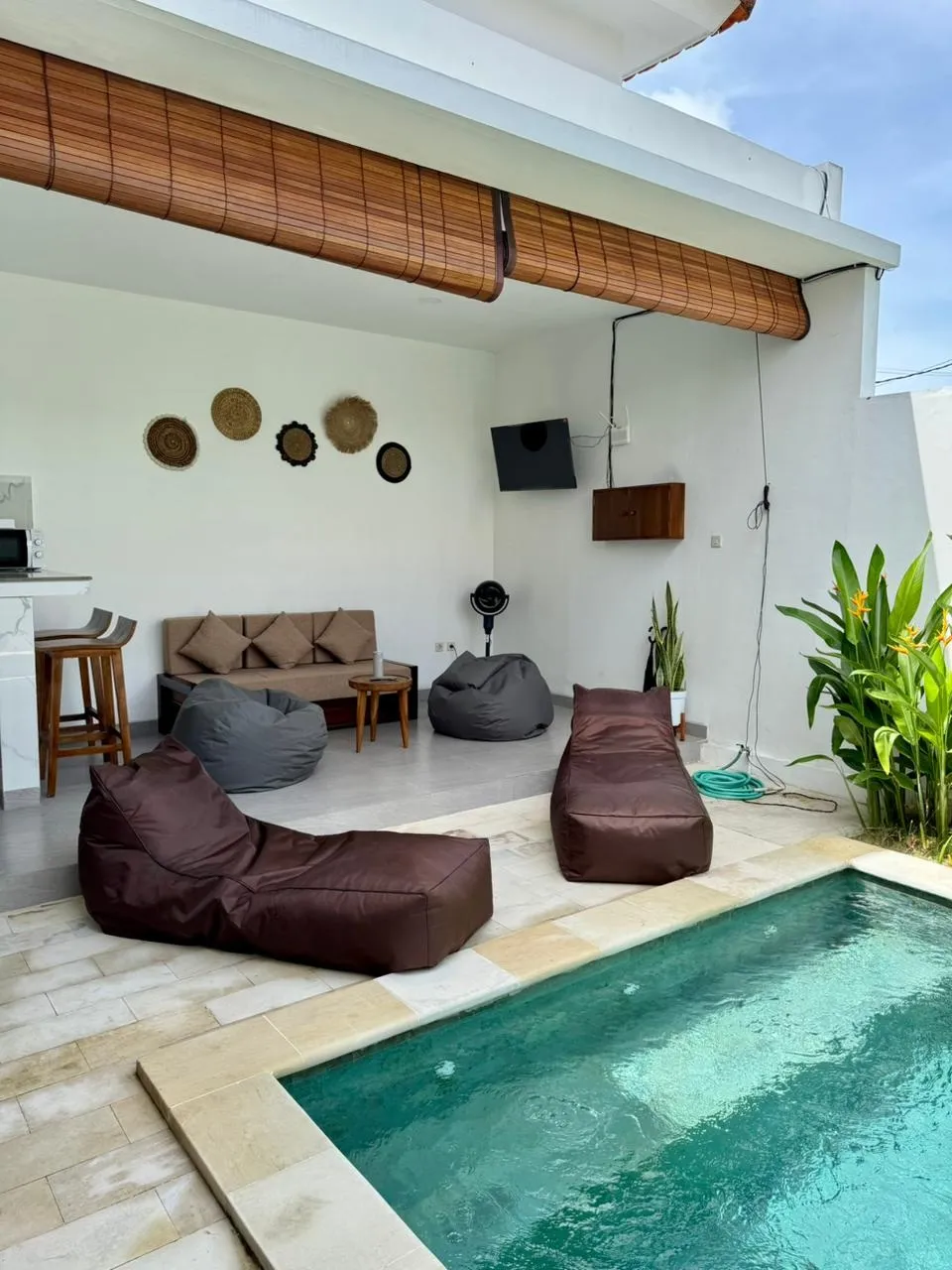 Villa For Rent 2 Bed In Kerobokan Badung Bali KD-3958 — image 4