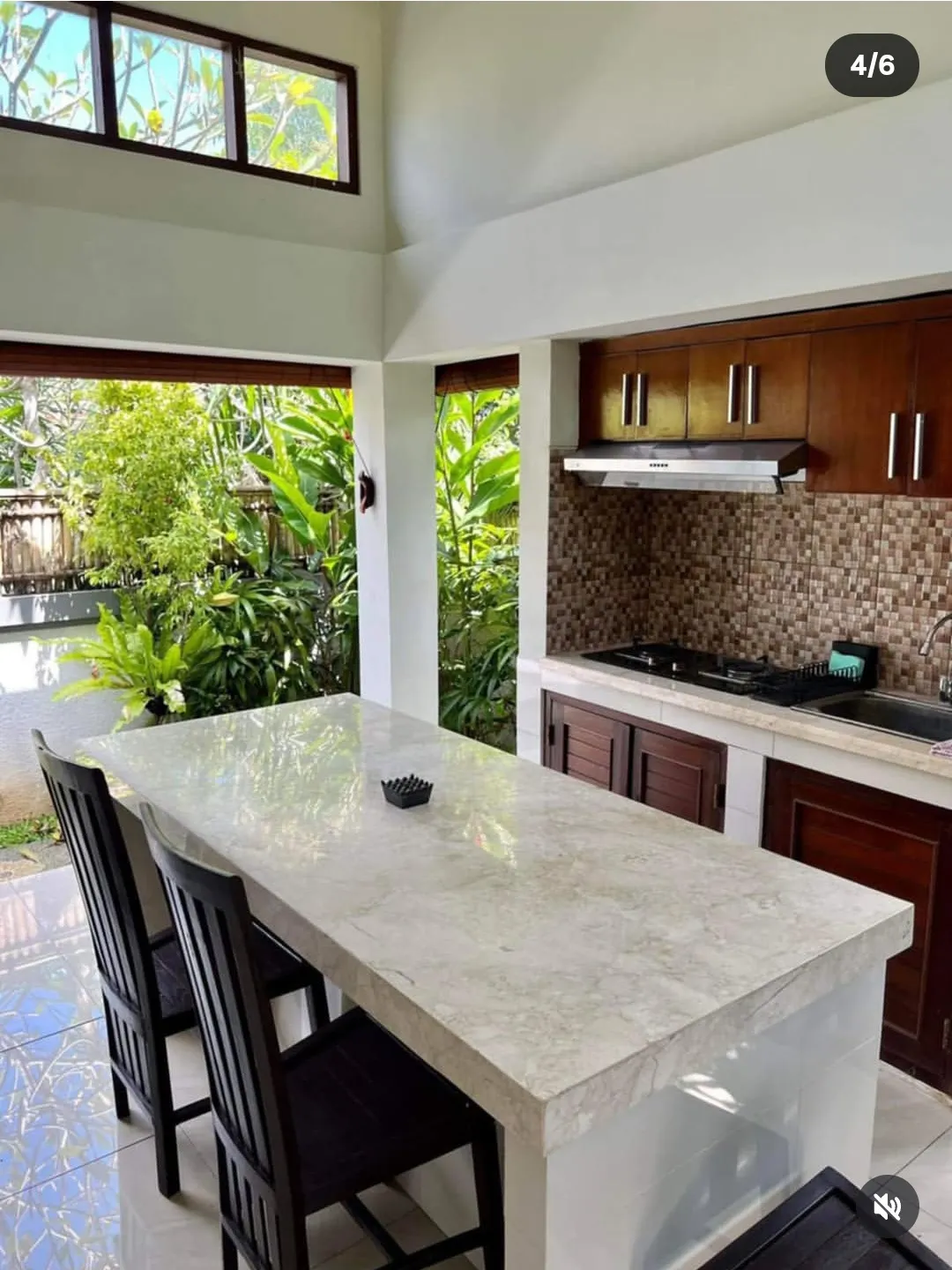 4BR VILLA CEMAGI — image 1