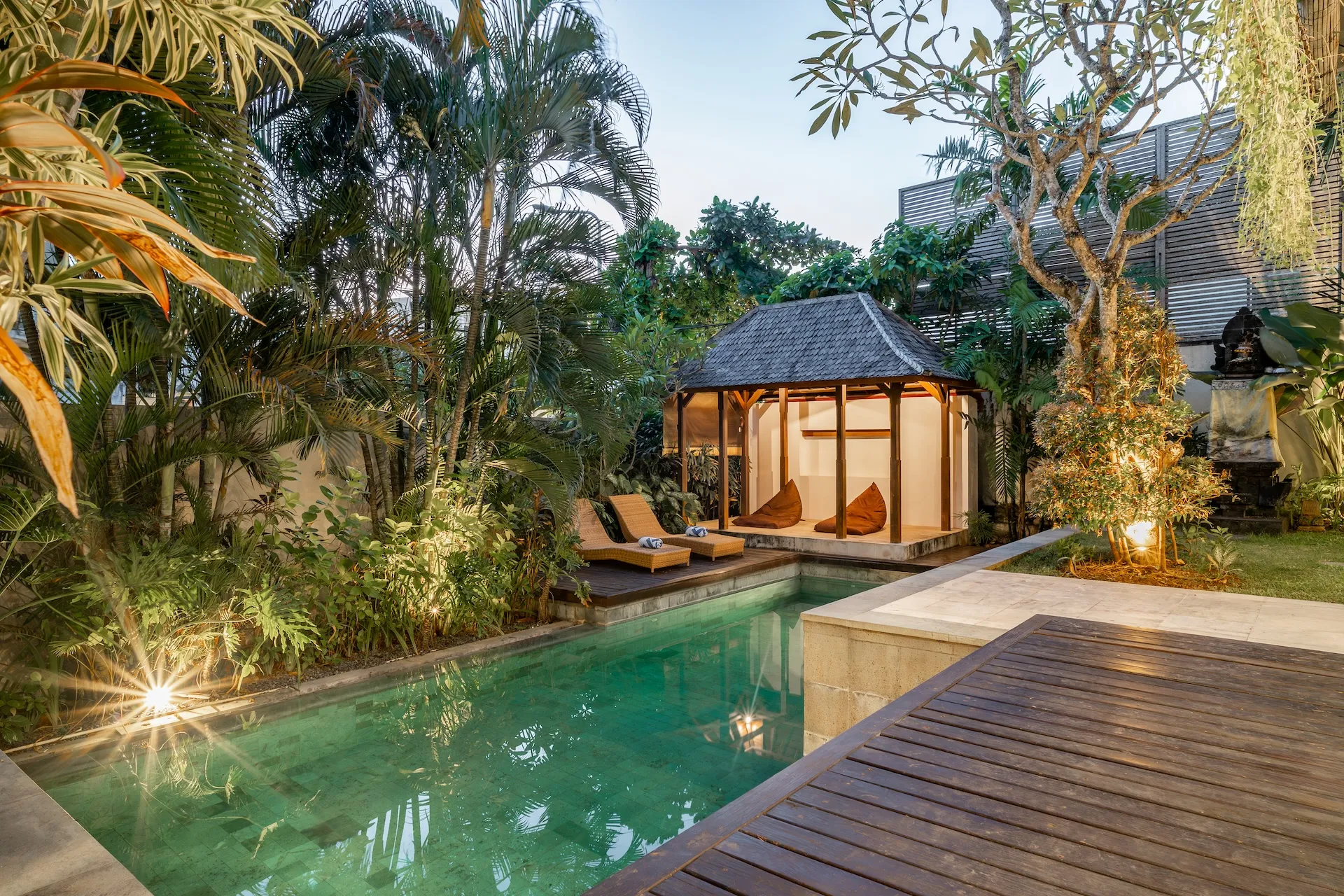 Bale Gede Luxury Villas - 3 Bedroom Villa — image 3