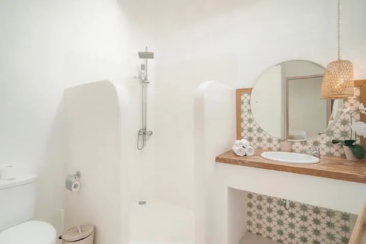 Villa For Rent 4 Bed In BumbakUmalas Kerobokan PO-3961 — image 1