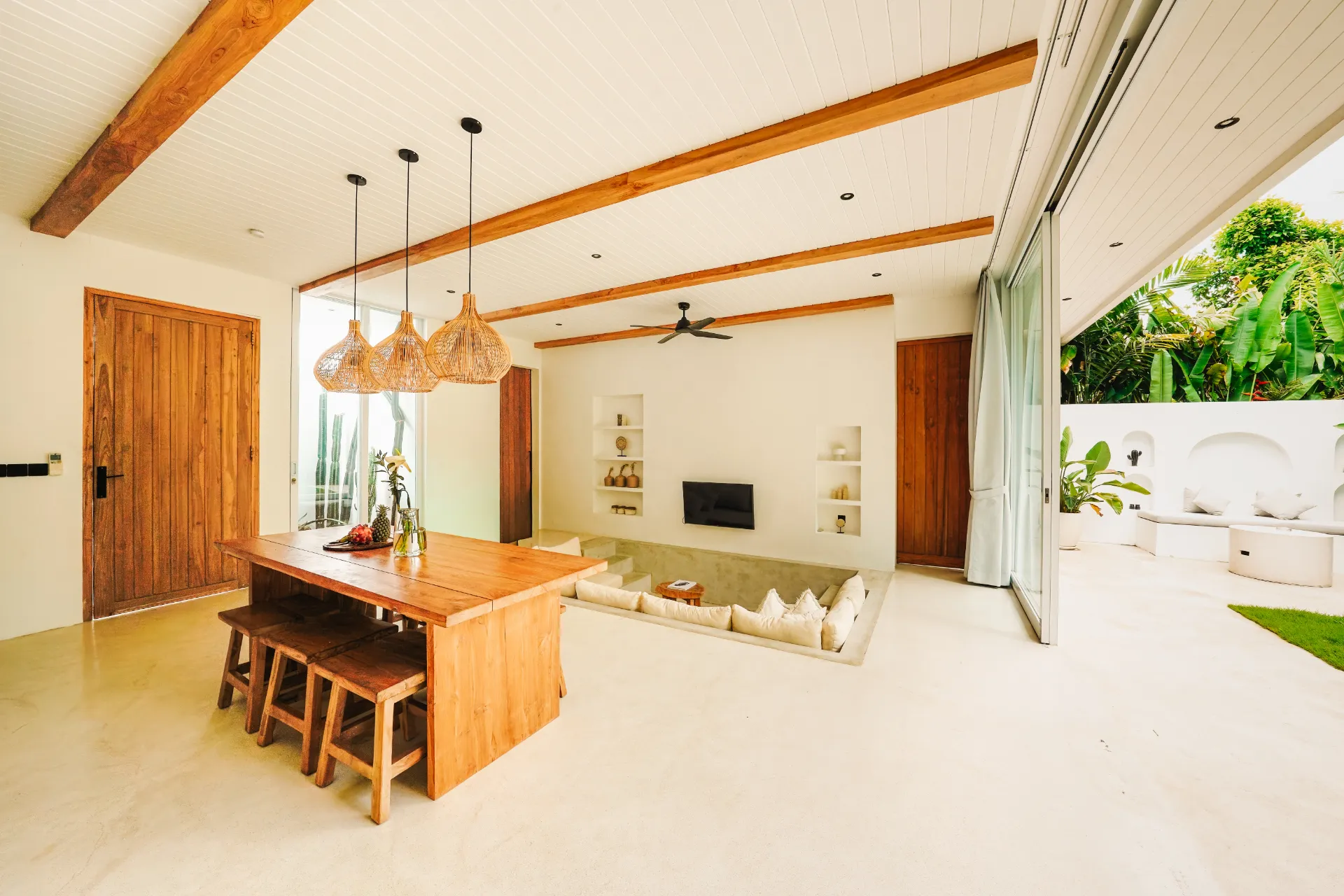 Elegant Two-Bedroom Villa in Bingin — image 3