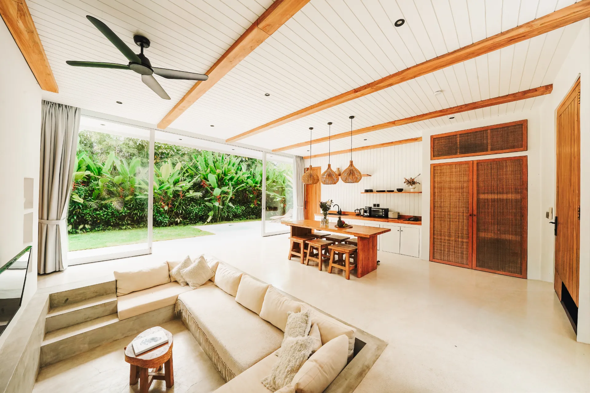 Elegant Two-Bedroom Villa in Bingin — image 4