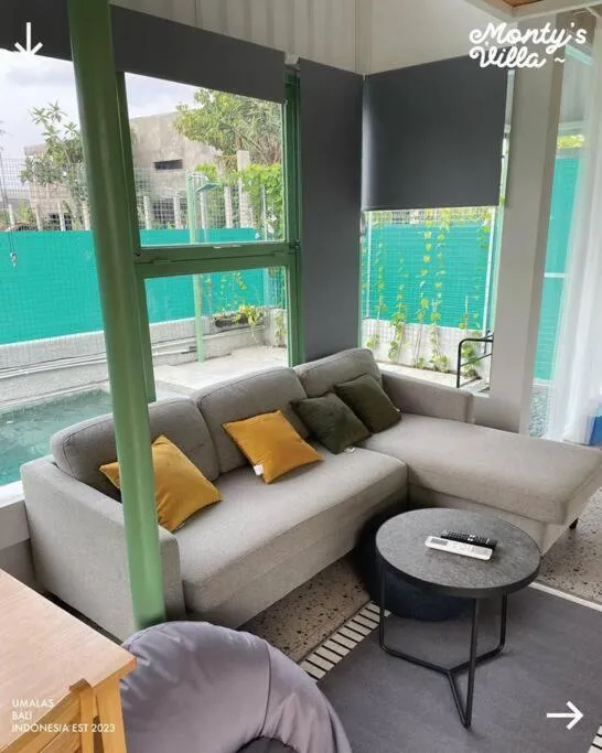 2 BR VILLA IN UMALAS — image 1