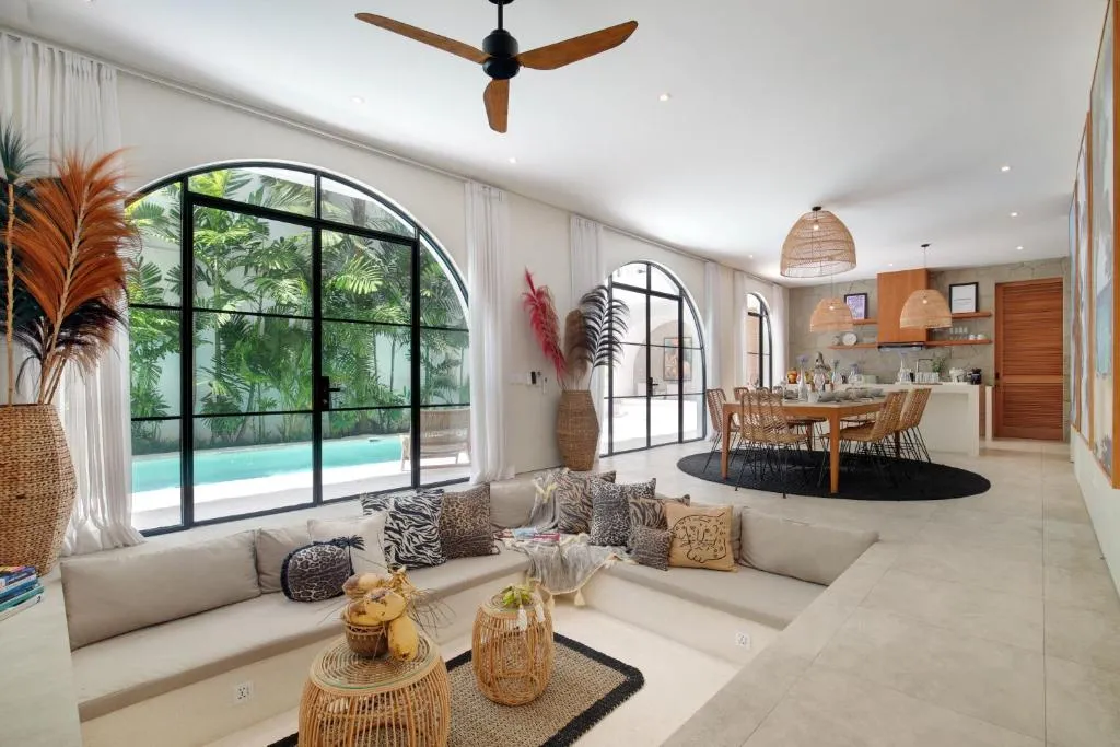 6 BR VILLA IN UMALAS — image 4