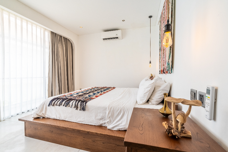 ELEGANT-LUXURY 2BR VILLA IN CENTRAL UMALAS — image 4