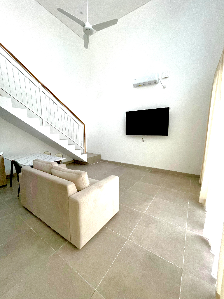 4BR VILLA 5 MINS TO PANTAI LIMA BEACH — image 2
