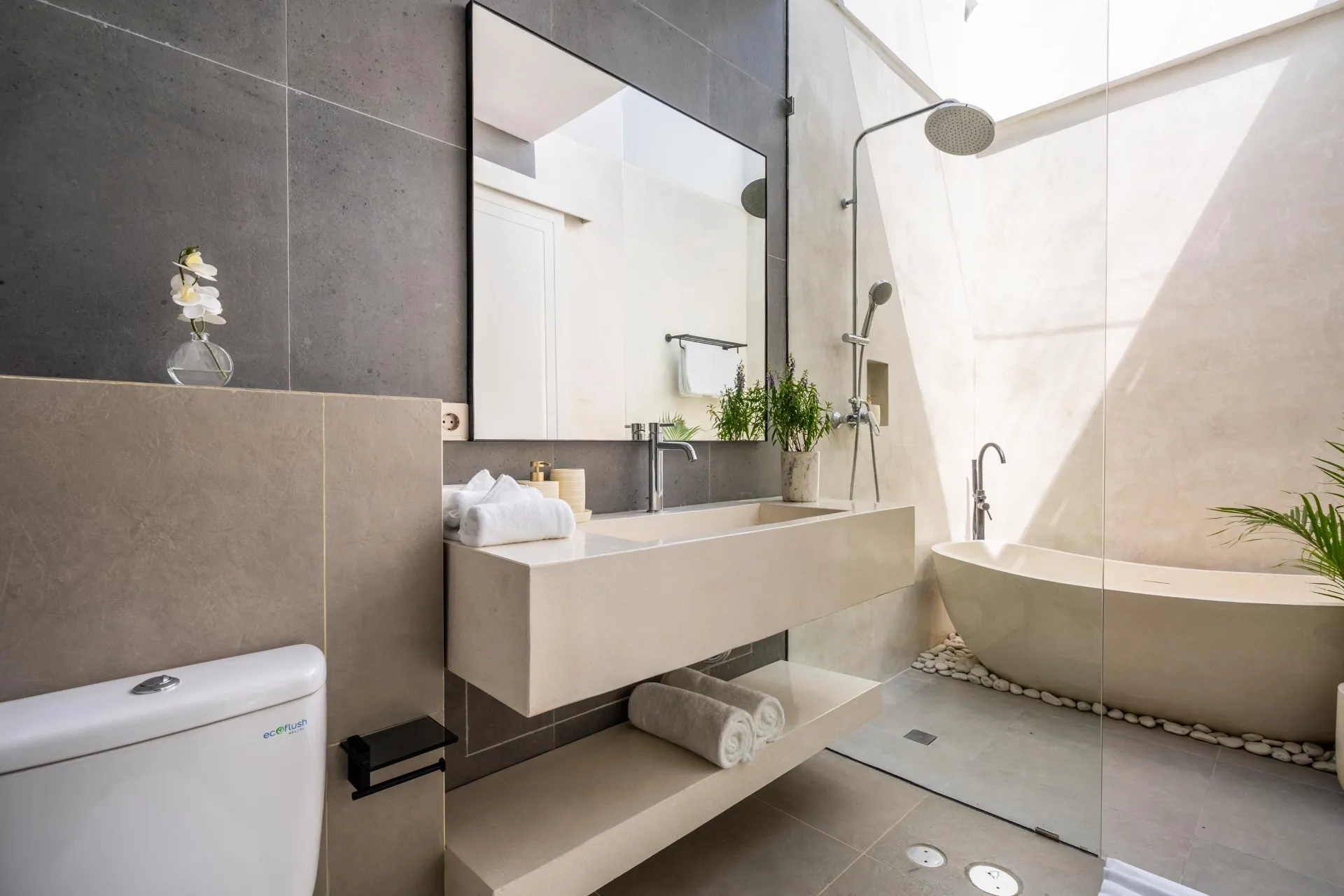 2BR Luxury Villa at Raya Canggu — image 3