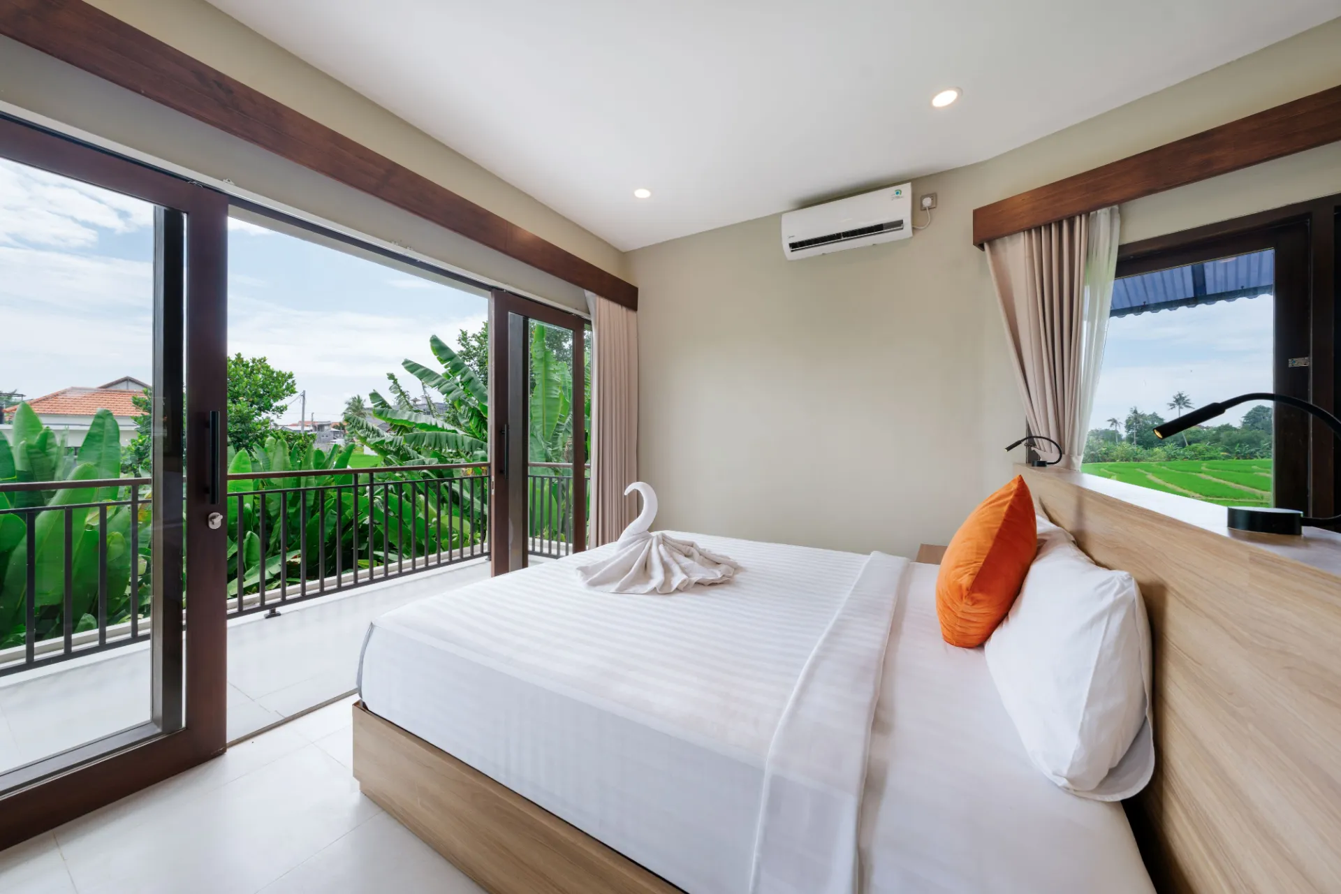 Cemagi Area : 3BR Villa Ricefield view & No Construction — image 2