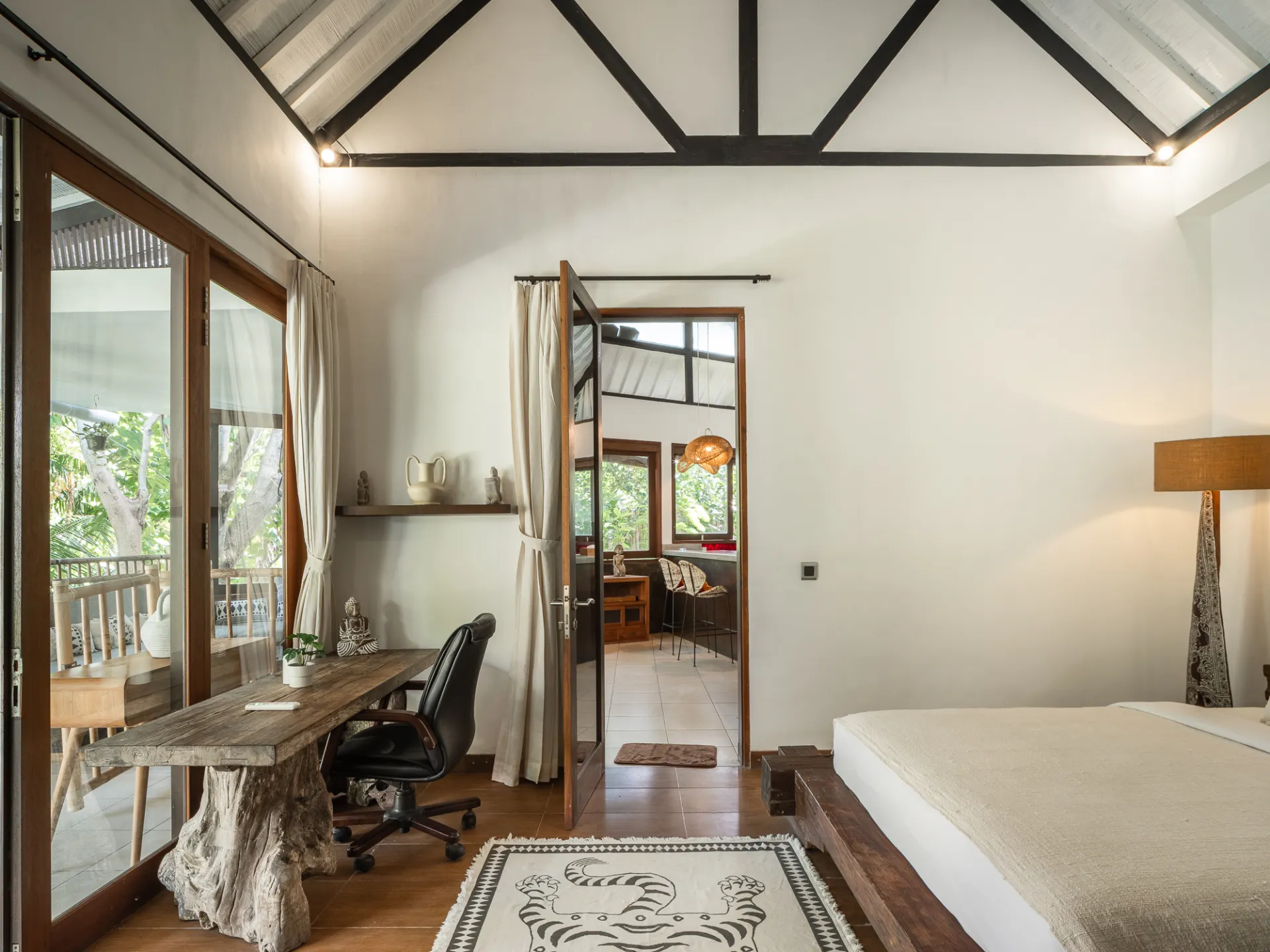 Villa Runa - Homey & Peaceful 2-Bedroom Villa with Spacious Garden in Canggu! — image 4