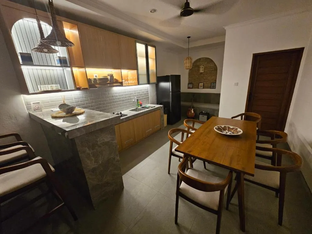 3 BR VILLA IN CANGGU - FREE 1 BIG BIKE — image 3