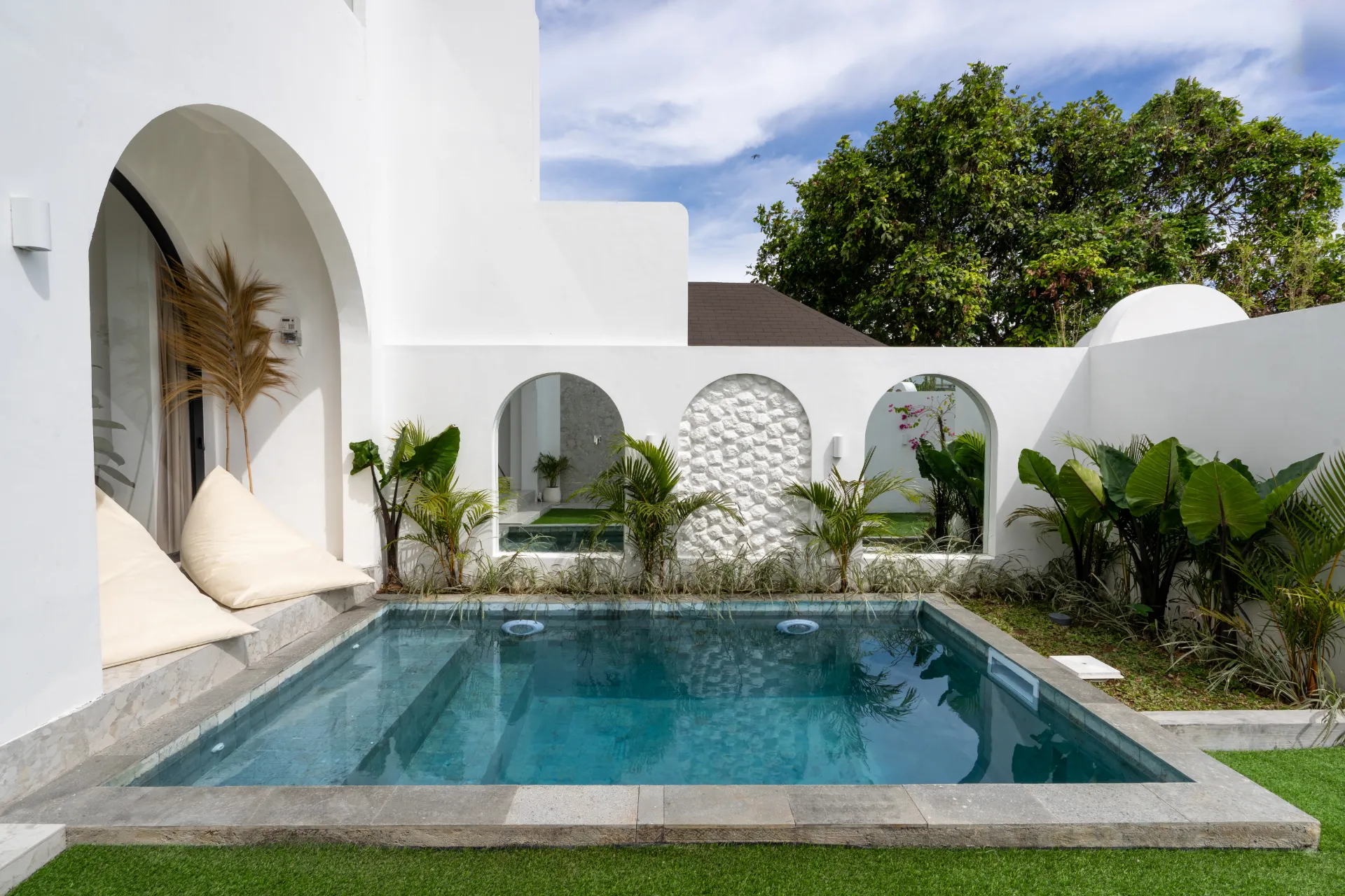 Your perfect 1-Bedroom Rooftop Pool Villa in North Pererenan - unu villas