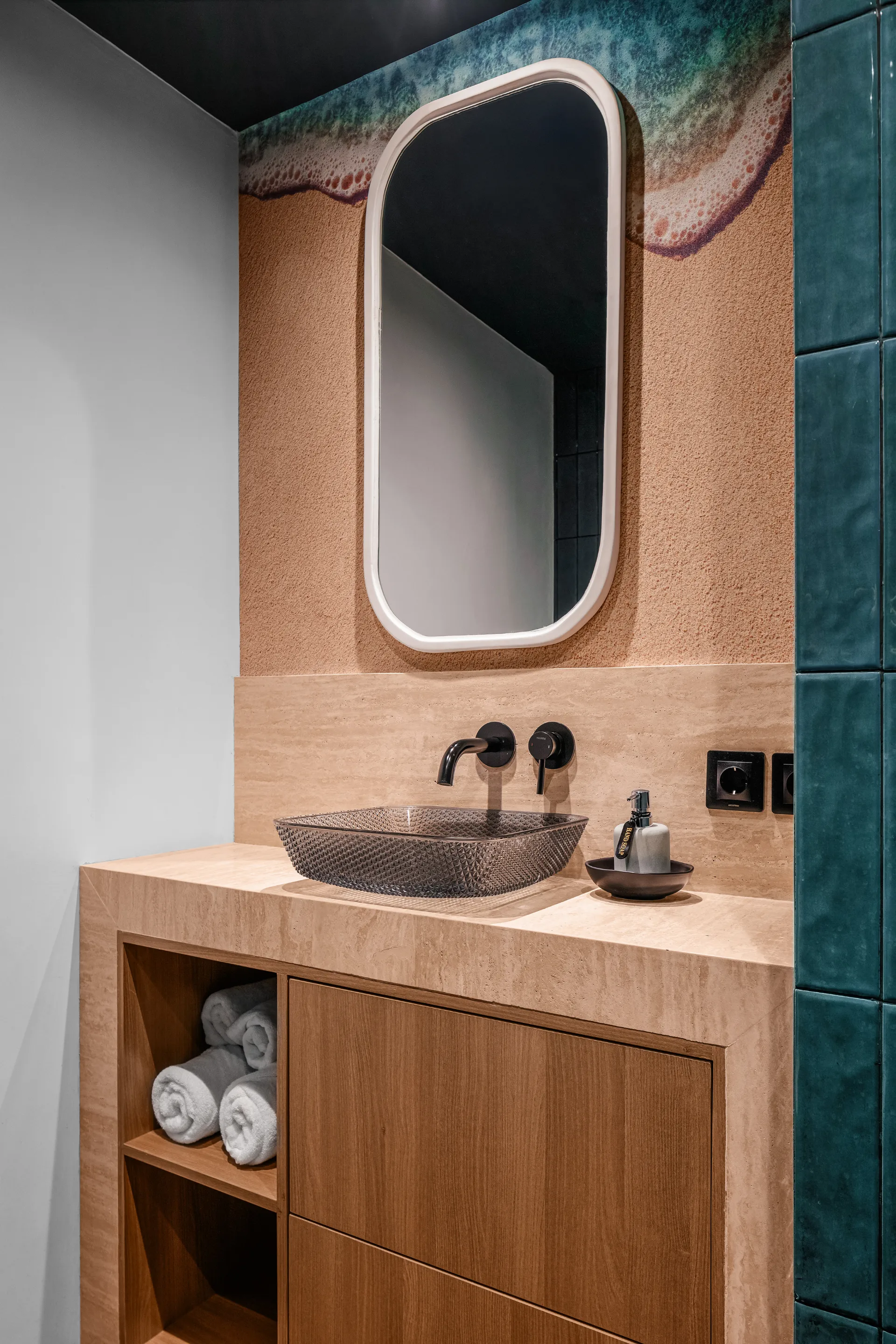 Signature Suite Private Gaerden AVIATOR HOTEL — image 4