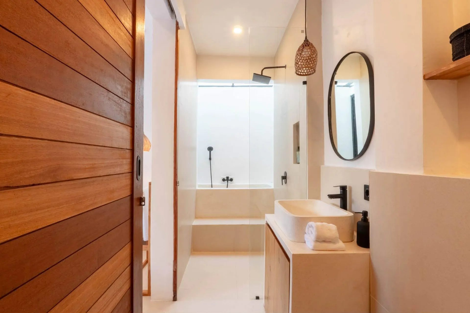 3BR Berawa near Alpha Gym — image 1