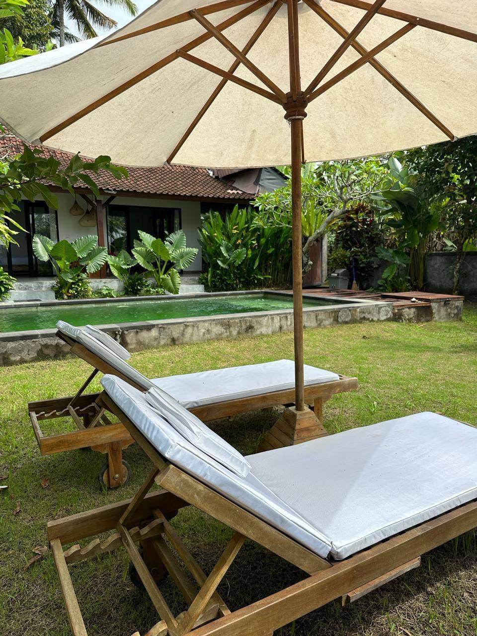 Designer 3-Bedroom Villa with Pool and Garden in Kemenuh Ubud