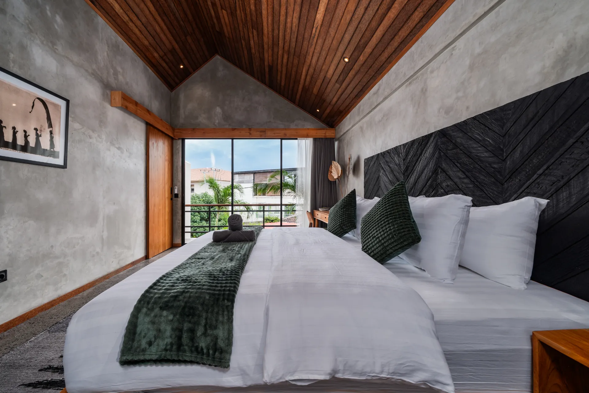 Brand-New 1-Bedroom Villa in Padang Linjong Canggu — image 2