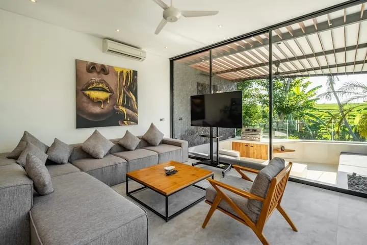 Villa For Rent 5 Bed In Pererenan Badung Bali PO-3987 — image 2