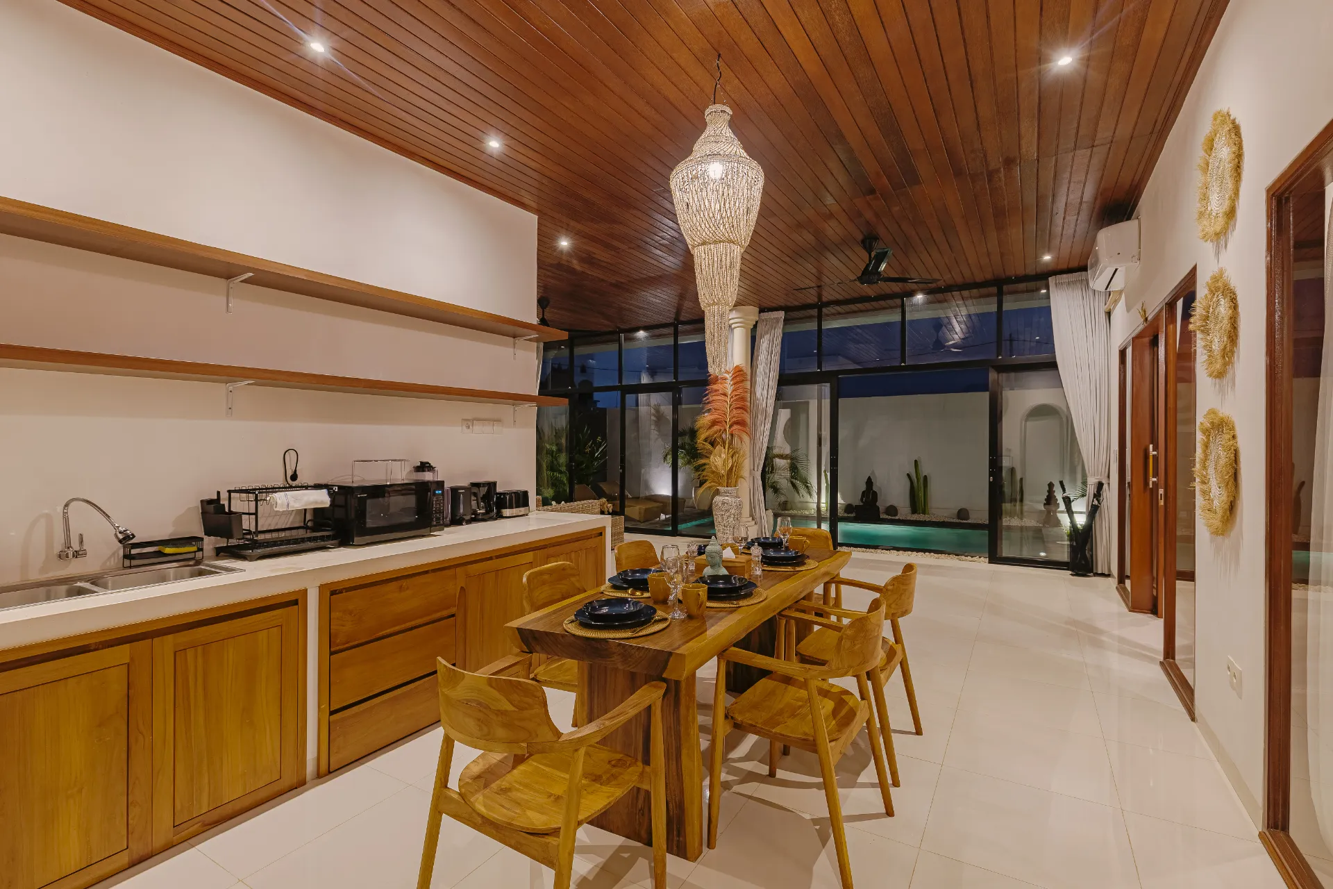 Arizona - Promo! 3BR Pererenan Villa | Near Beach & Cafés — image 4