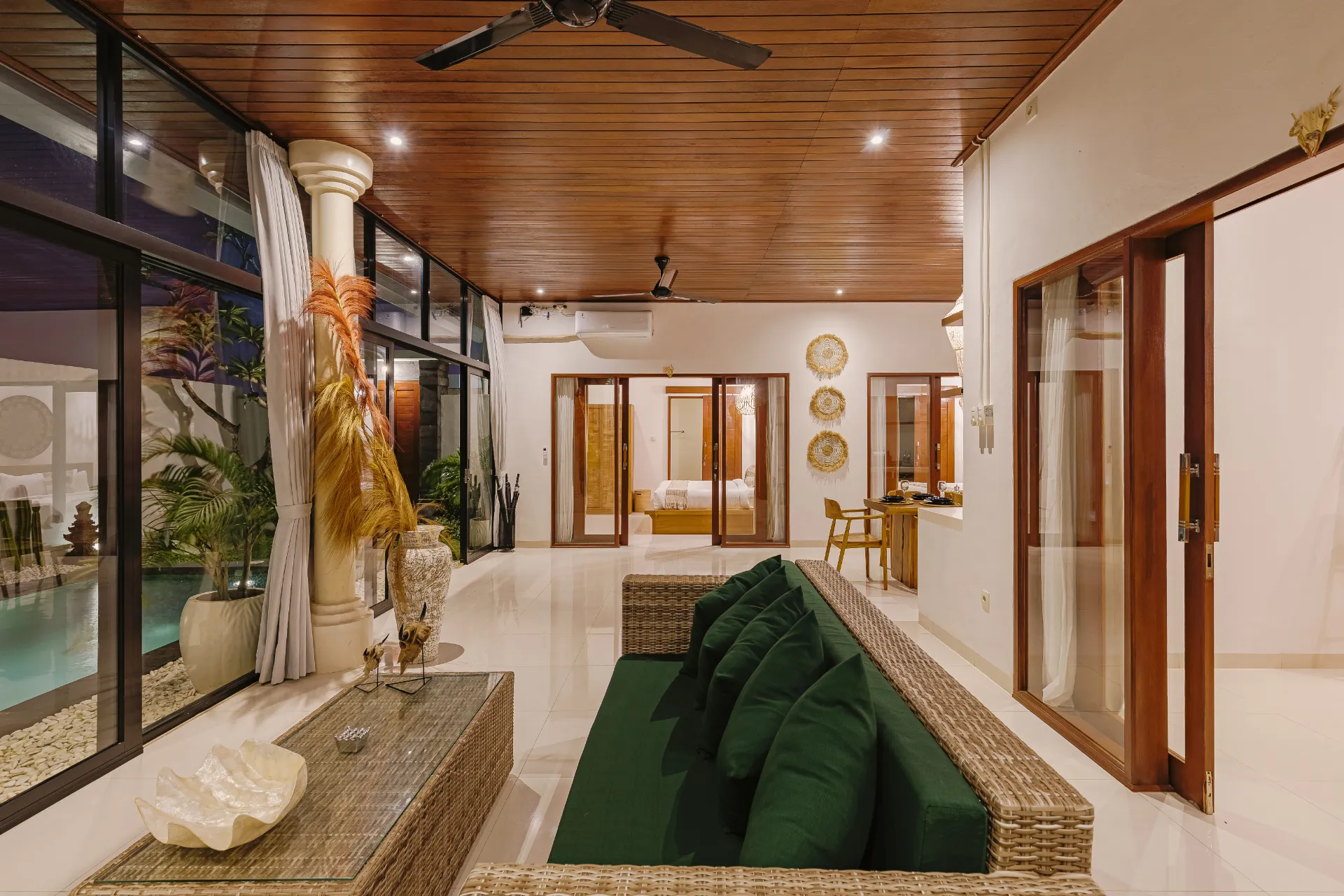 Arizona - Promo! 3BR Pererenan Villa | Near Beach & Cafés — image 1