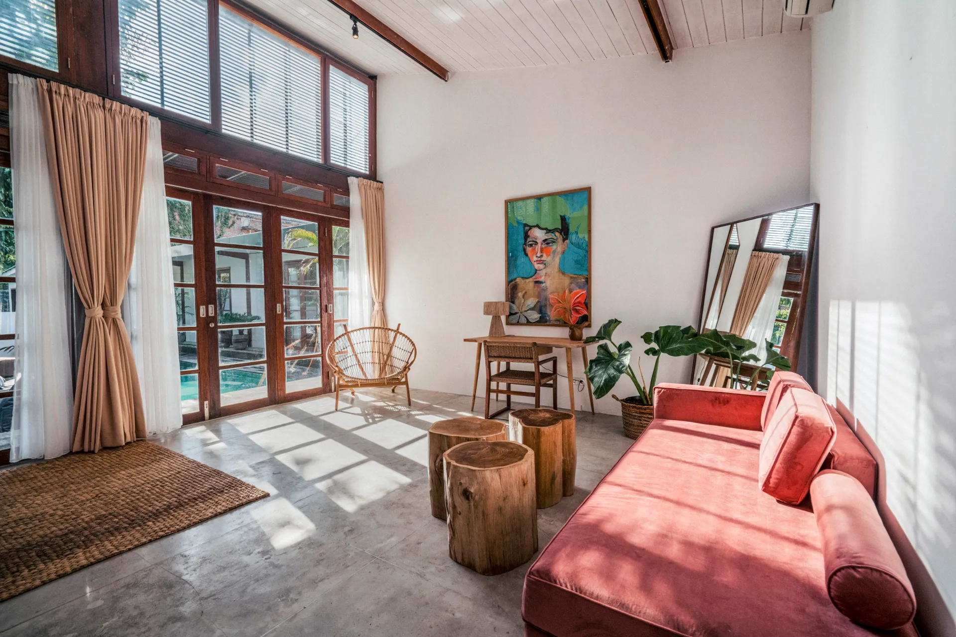 Spacious Cozy Room in Batu Belig | coworking space
