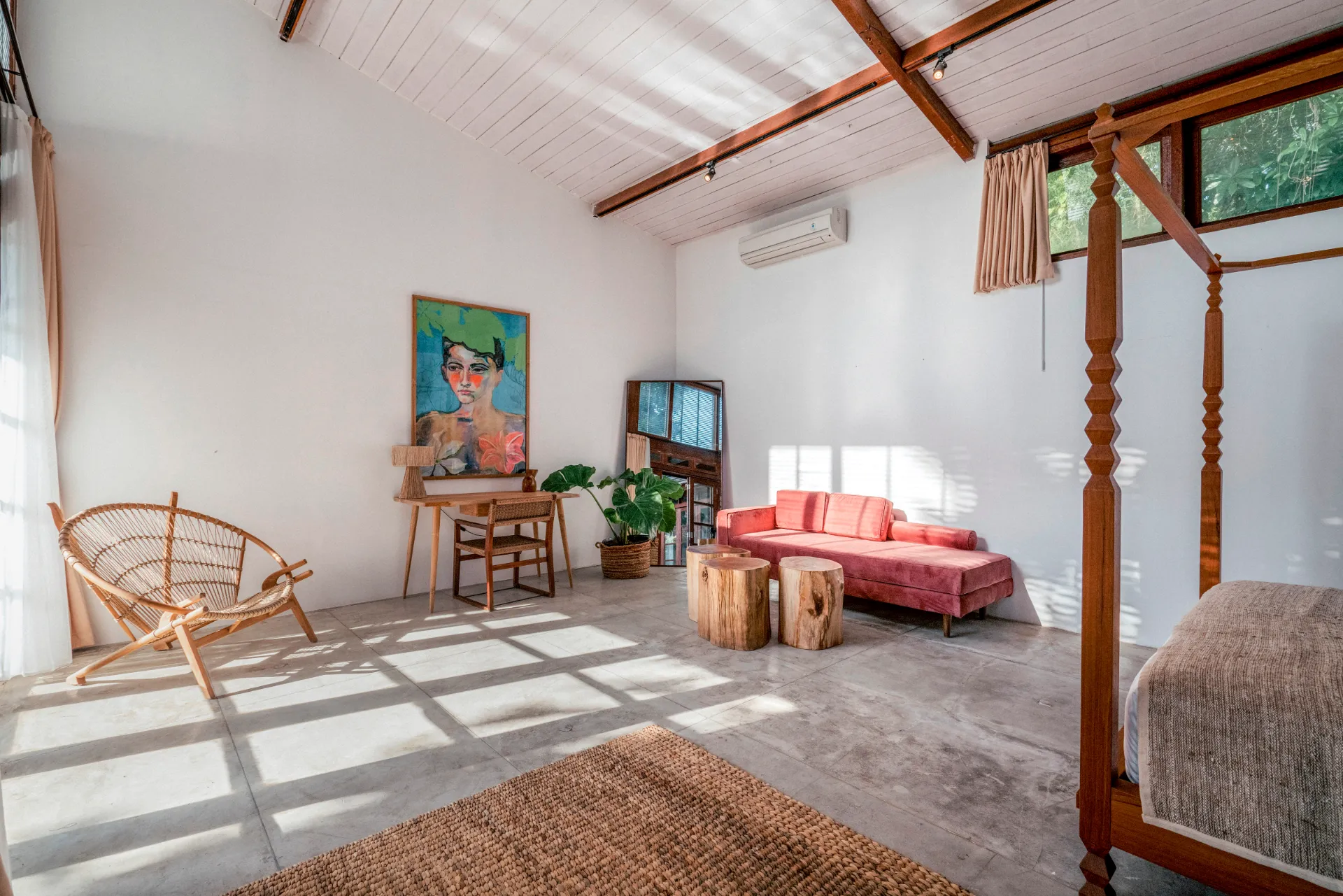 Spacious Cozy Room in Batu Belig | coworking space — image 2
