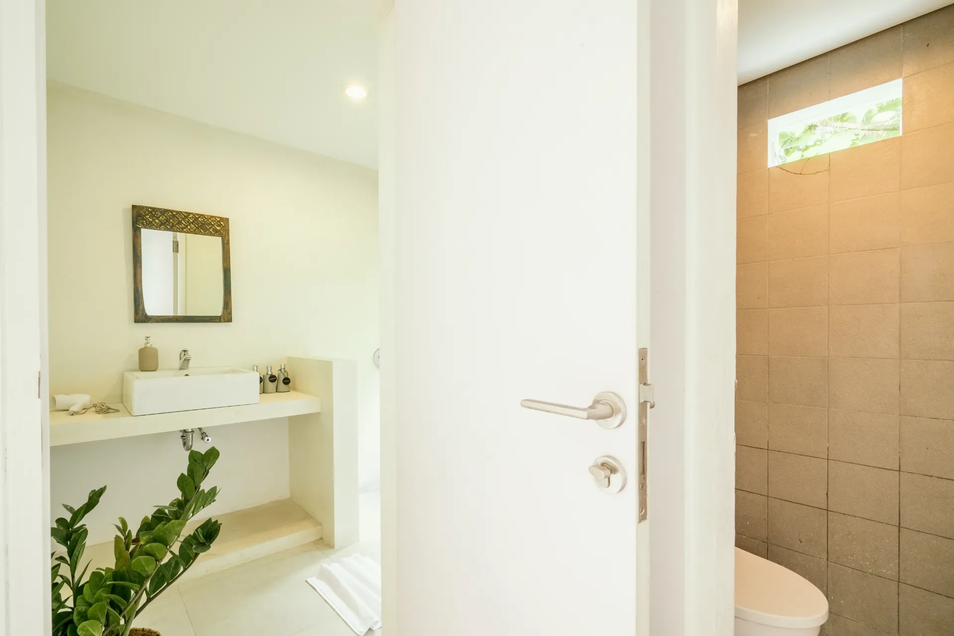 Boutique Suite Between Seminyak & Canggu — image 1