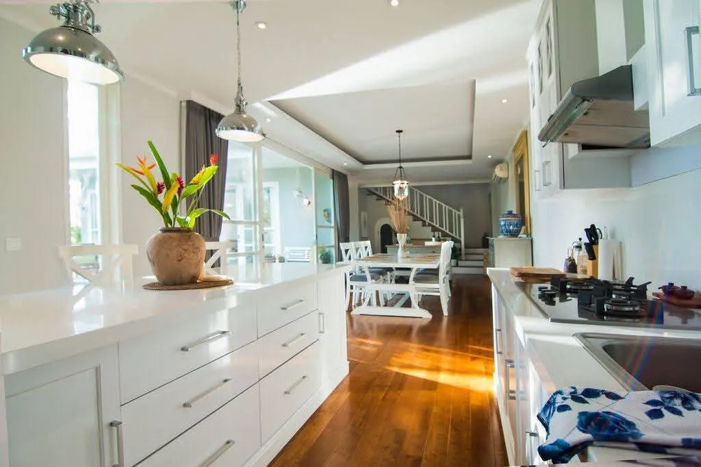 3 BEDROOM VILLA IN BERAWA IDR 45 MILL/MONTH — image 4