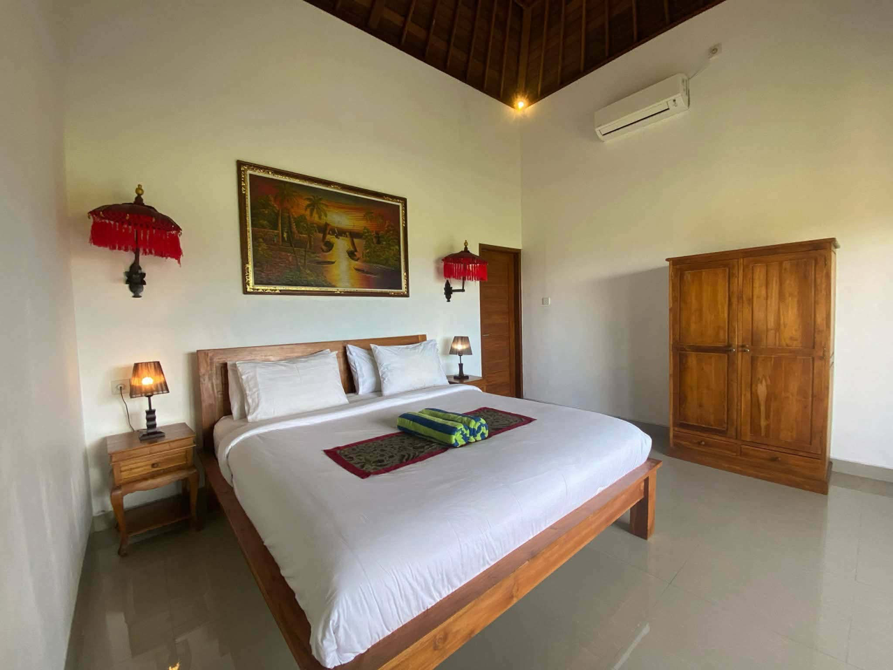 Stunning 2-Bedroom Villa with Rice Field Views — image 1