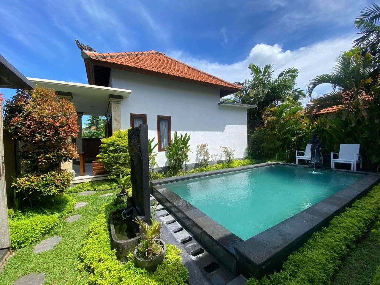 Stunning 2-Bedroom Villa with Rice Field Views — image 4