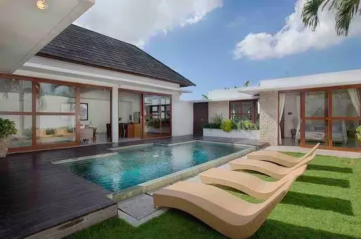 2 BR VILLA IN TUMBAK BAYUH — image 1