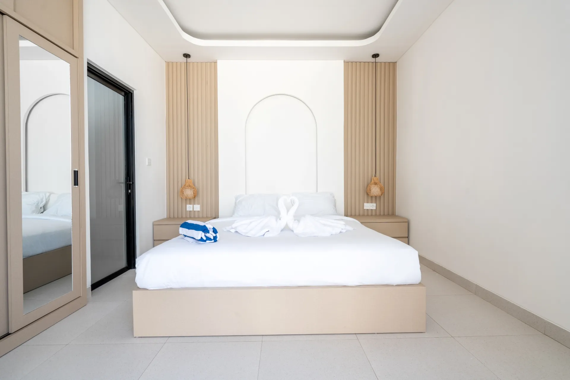 Rooftop 2BR Villa - Pet Allowed - Electricity included — image 1