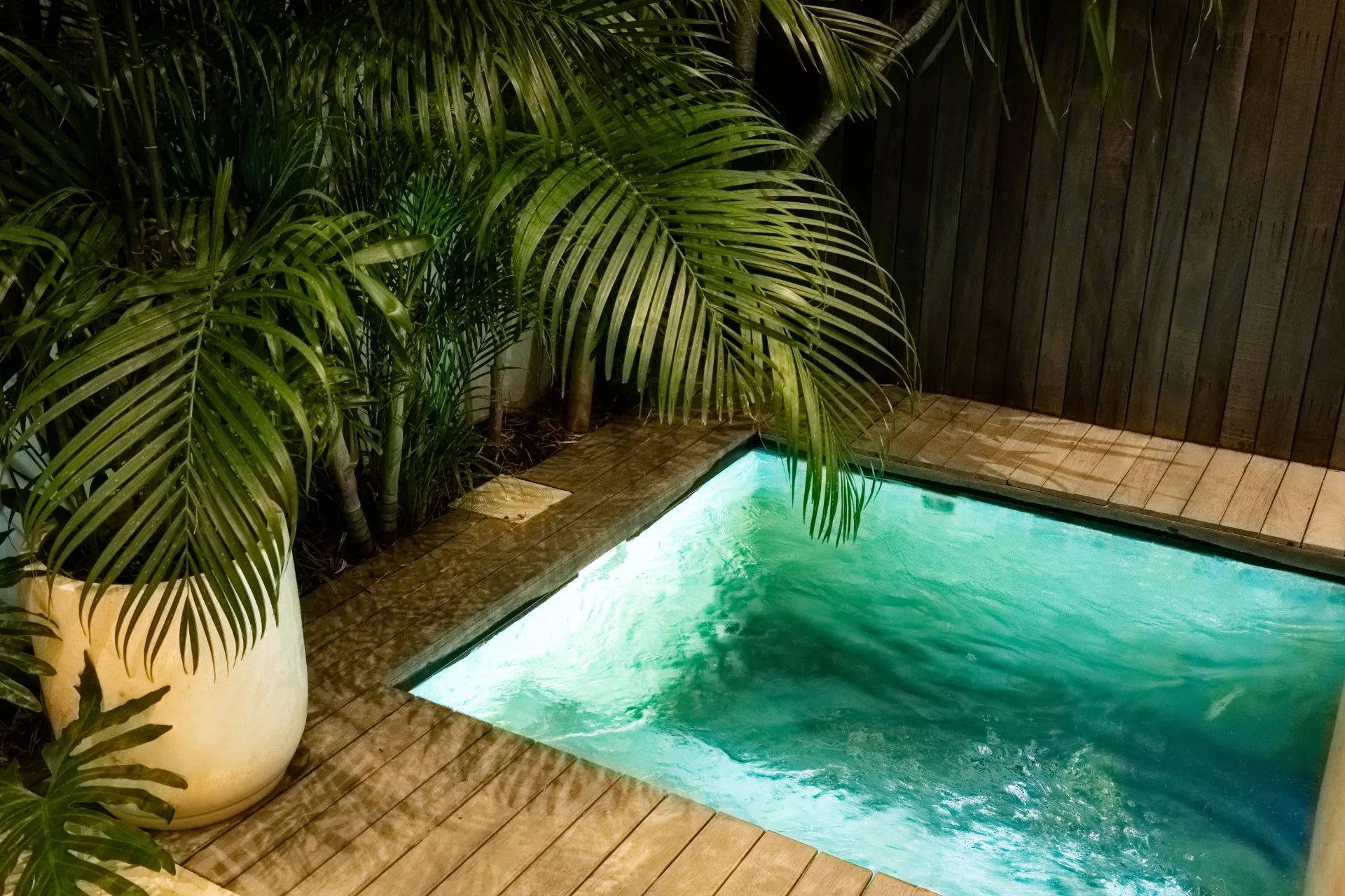 Lume - Sleek 1BR Seseh Haven | Pool & Steps to Beach — image 3