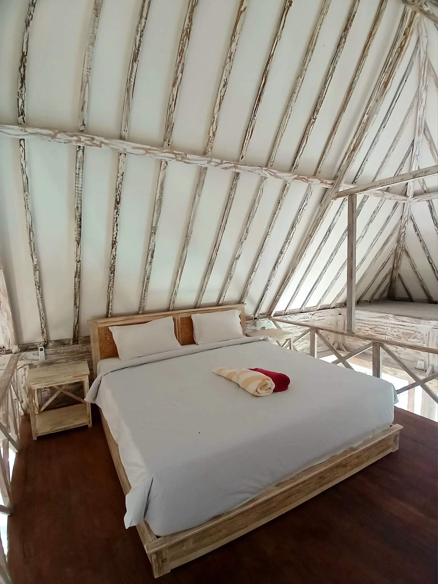 Wooden House with Private Pool — image 2