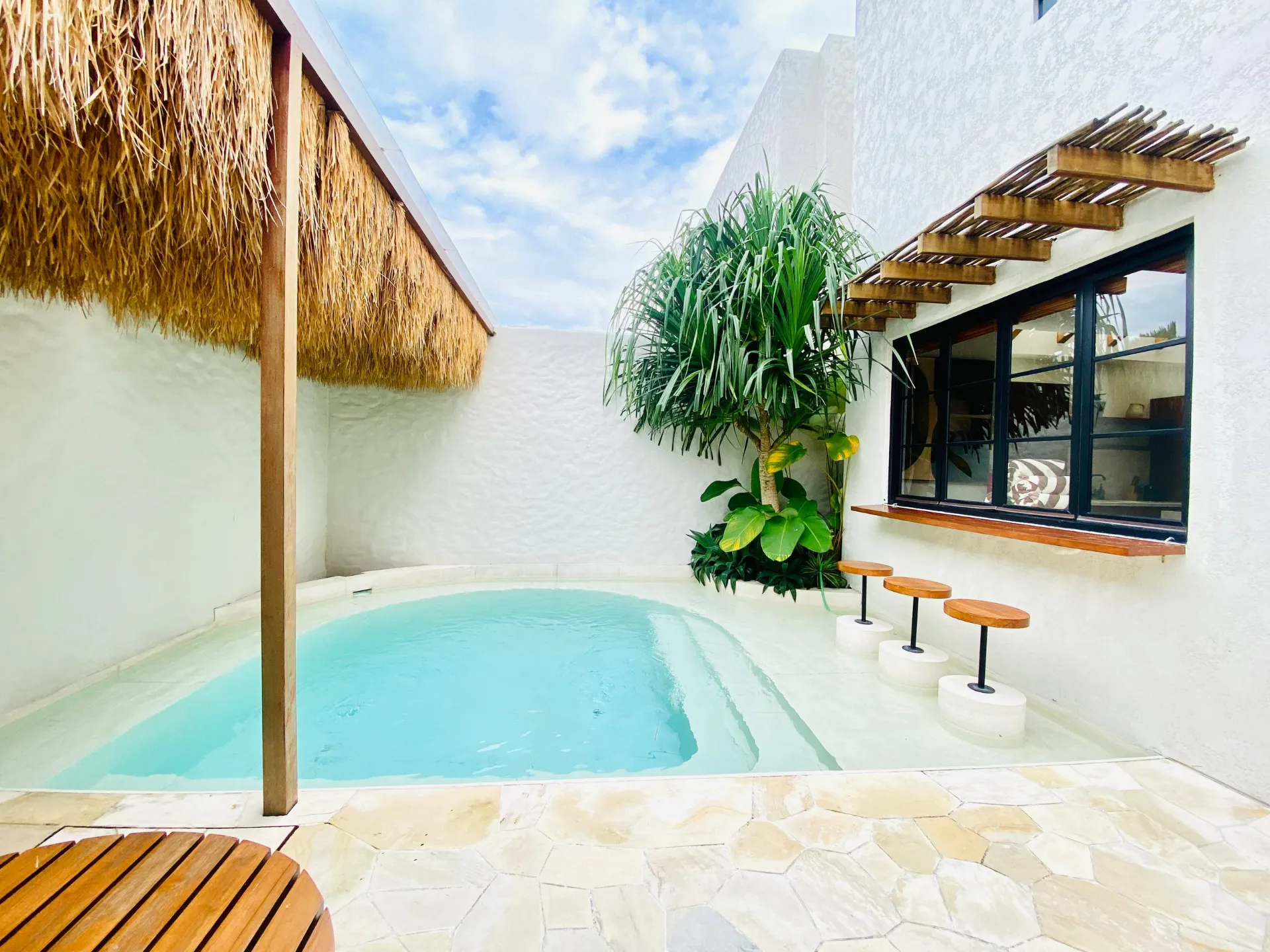 6 Mins to Berawa Beach! Chic 3BR Villa w/ Enclosed Living & Pool -AF605 — image 1